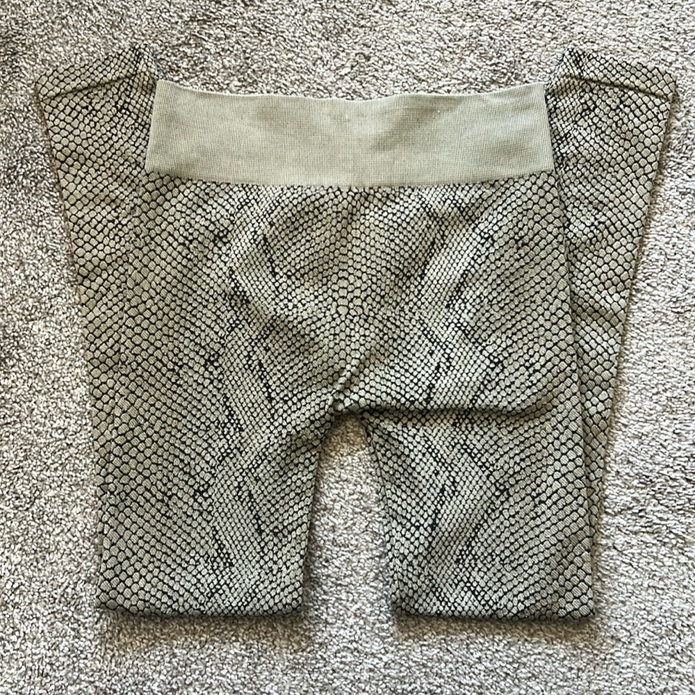 Lele fashion boutique leggings